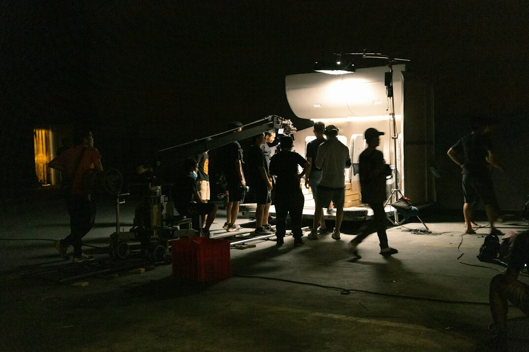 tv actors on set